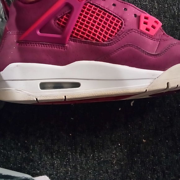 Jordans size 7 y - Picture 6 of 10